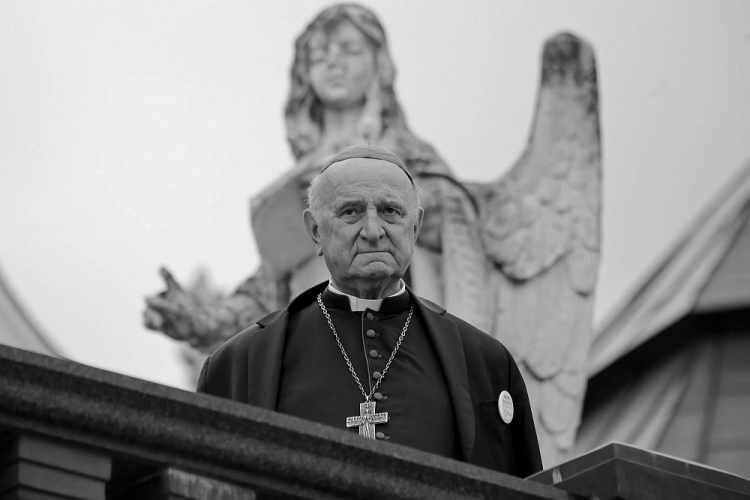 Biskup Stanisław Stefanek. Fot. PAP/W. Deska