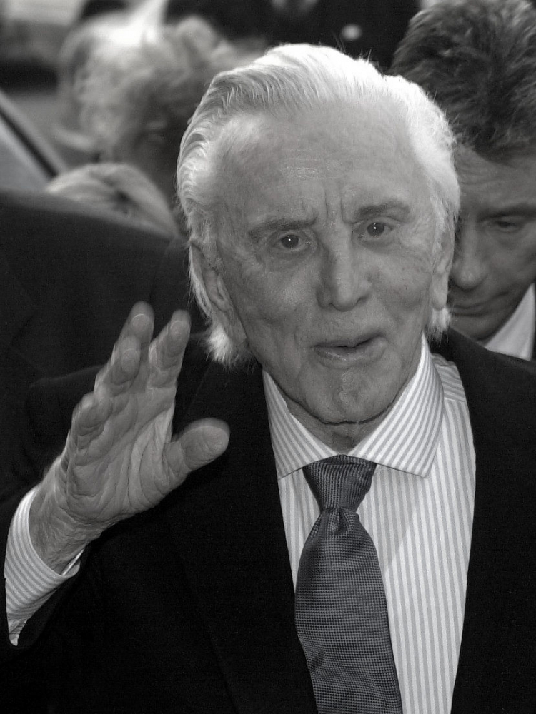 16.02.2001 r. Kirk Douglas PAP/EPA