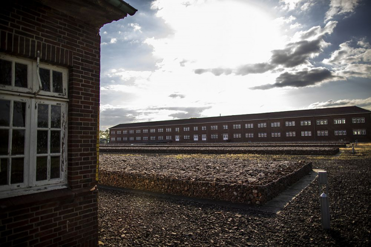 Teren b. niemieckiego nazistowskiego obozu koncentracyjnego Neuengamme. Fot. PAP/EPA