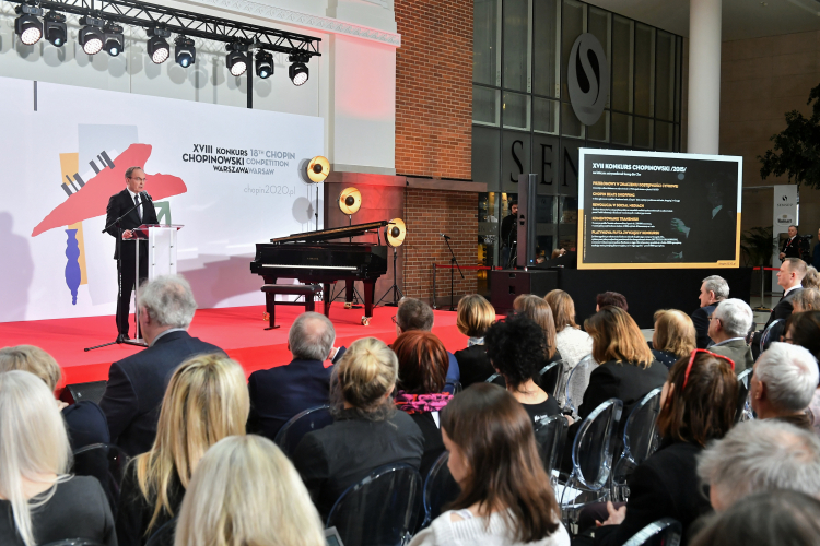 yrektor Narodowego Instytutu Fryderyka Chopina dr Artur Szklener (C-L) podczas konferencji prasowej XVIII Międzynarodowego Konkursu Pianistycznego im. Fryderyka Chopina. Fot. PAP/A. Lange