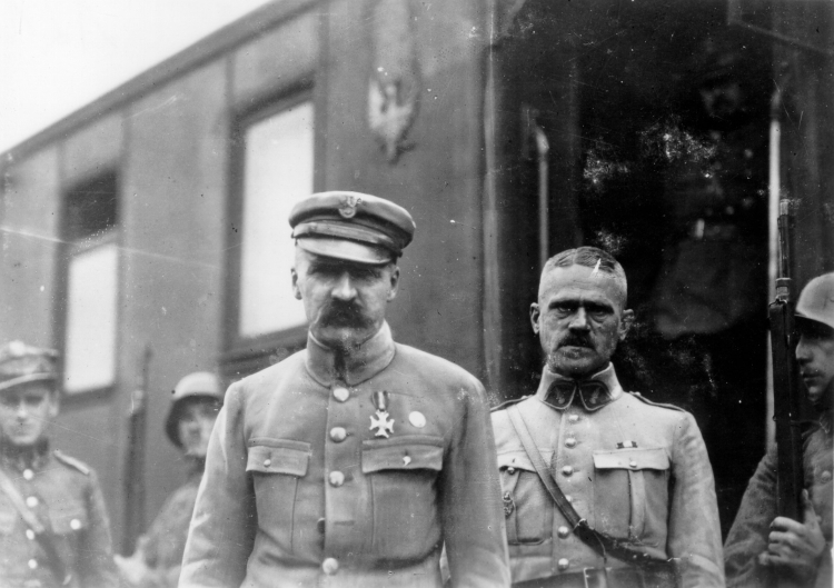 Białoruś, 20 kwietnia 1920. Józef Piłsudski z gen. Władysławem Jungiem, dowódcą 15. Dywizji Piechoty. Źródło: NAC