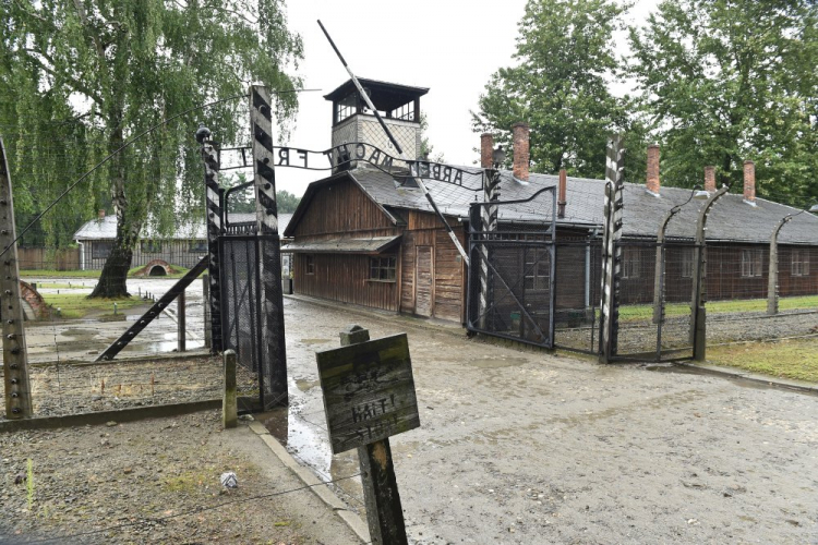 Teren b. niemieckiego nazistowskiego obozu koncentracyjnego i zagłady Auschwitz II-Birkenau. Fot. PAP/J. Bednarczyk