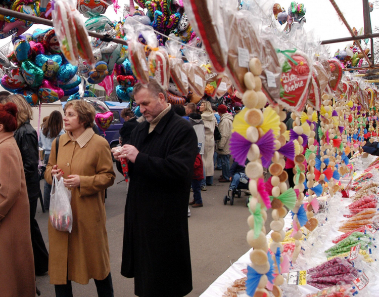 Kraków, 28.03.2005.  Tradycyjny odpust, Emaus, na krakowskim Salwatorze, przy klasztorze sióstr Norbertanek. PAP/J. Bednarczyk jb/hm