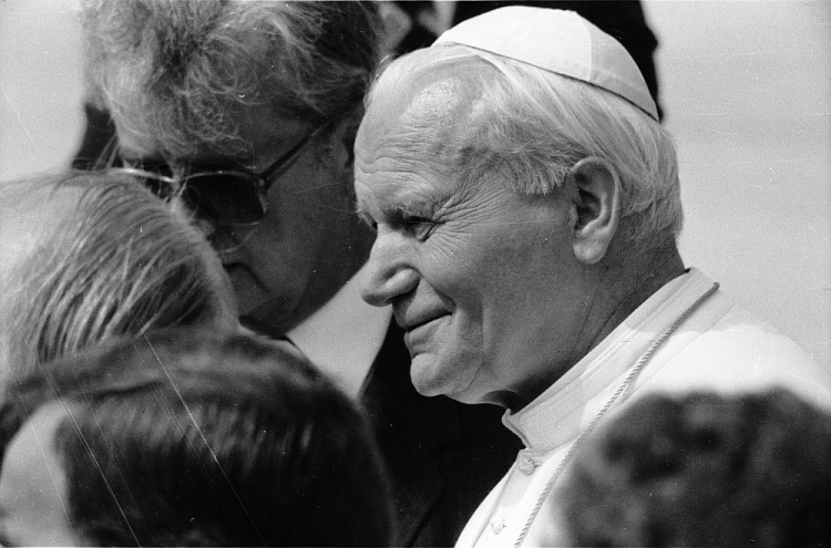Papież Jan Paweł II. Fot. PAP/CAF/I. Radkiewicz