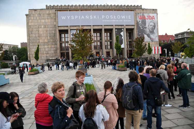 Kraków, 17.05.2019. Kolejka do Muzeum Narodowego w Krakowie.  PAP/J. Bednarczyk