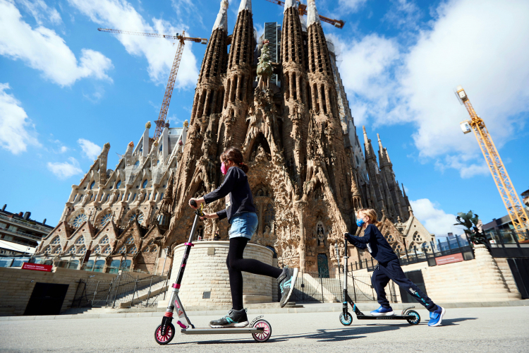 28.04.2020 Barcelona. Bazylika Sagrada Familia. Fot. PAP/EPA