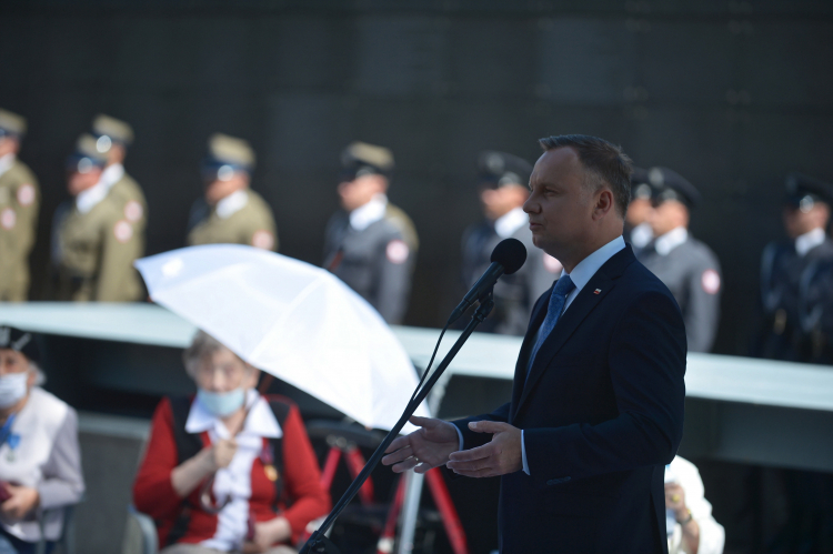  Warszawa, 30.07.2020. Prezydent Andrzej Duda podczas spotkania z Powstańcami Warszawskimi na terenie Parku Wolności w stołecznym Muzeum Powstania Warszawskiego. PAP/Marcin Obara