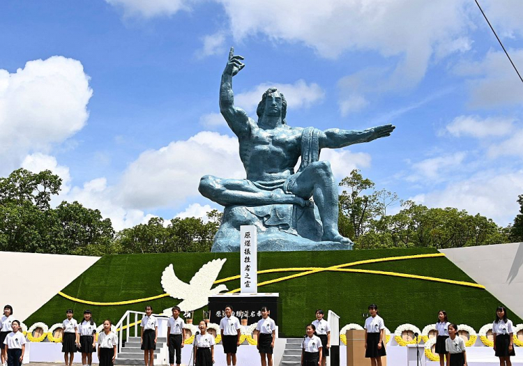 Uroczystości w Parku Pokoju w Nagasaki. 09.08.2020. Fot. PAP/EPA