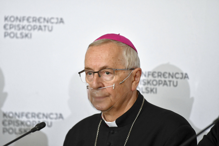 Łódź, 05.10.2020. Przewodniczący Konferencji Episkopatu Polski abp Stanisław Gądecki podczas polskiej prezentacji encykliki papieża Franciszka "Fratelli tutti” o braterstwie i przyjaźni społecznej. PAP/G. Michałowski