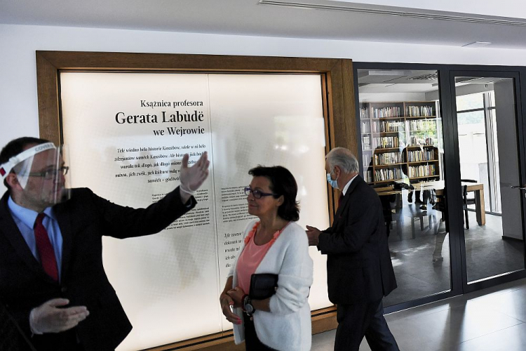 Książnicy prof. Gerarda Labudy w Wejherowie. Fot. PAP/A. Warżawa