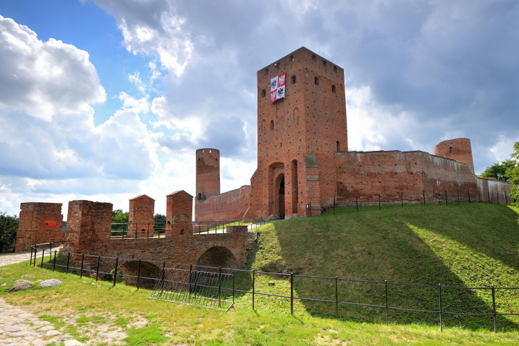 Zamek Książąt Mazowieckich w Czersku. Fot. PAP/P. Piątkowski