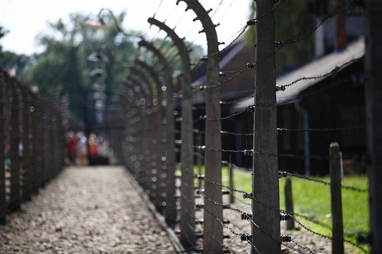 Teren b. niemieckiego obozu koncentracyjnego Auschwitz-Birkenau. Fot. PAP/Ł. Gągulski