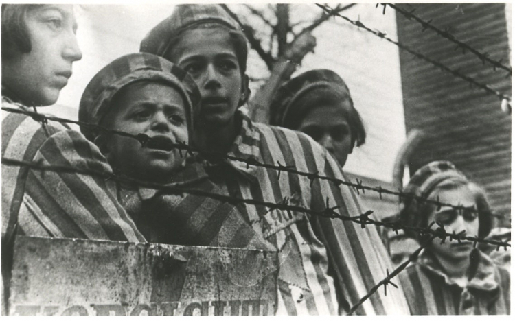 Dzieci w Auschwitz. Fot. Muzeum Auschwitz