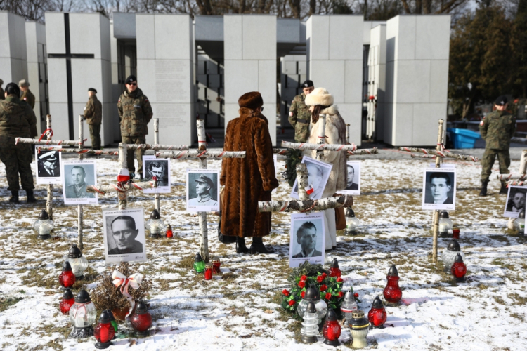 Warszawa, 01.03.2018. Uroczystości na Cmentarzu Wojskowym na Powązkach, w ramach obchodów Narodowego Dnia Pamięci Żołnierzy Wyklętych. Fot. PAP/R. Guz