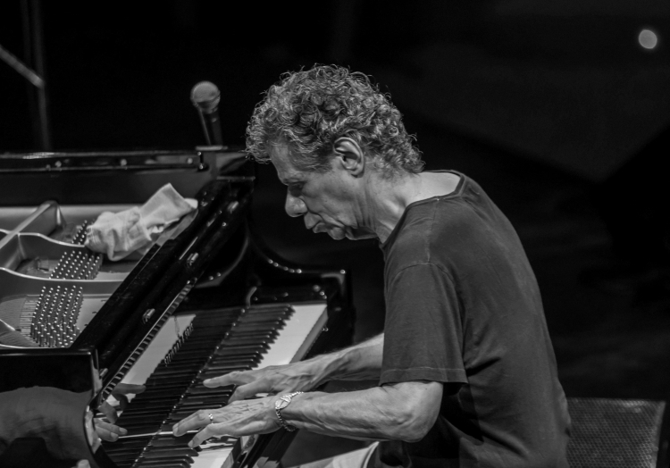 Hiszpania 29.07.2018. Chick Corea występuje na scenie San Javier's Jazz Festival Fot. PAP/EPA