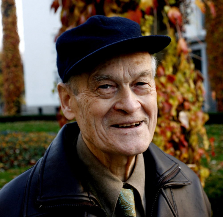 Stanisław Lenartowicz w 2008 r. Fot. PAP/A. Hawalej