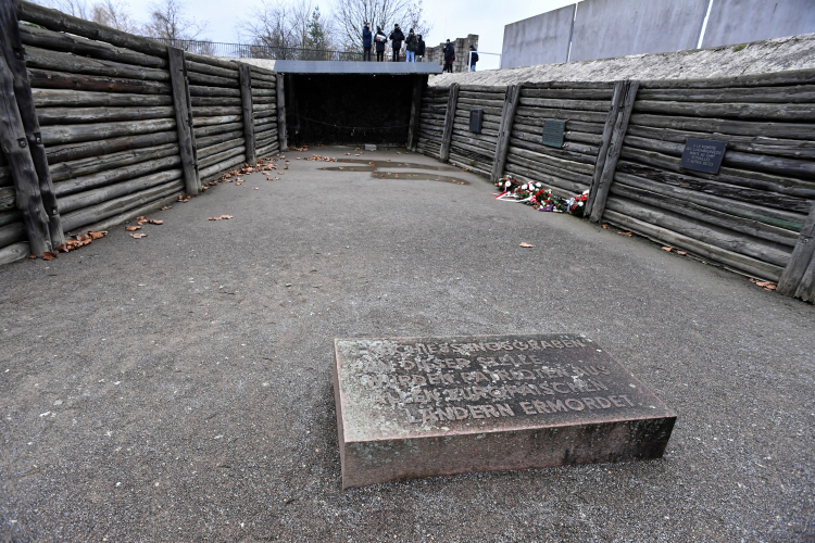 Oranienburg, Niemcy, 16.11.2019. Miejsce straceń w muzeum obozu koncencentracyjnego Sachsenhausen. PAP/P. Polak
