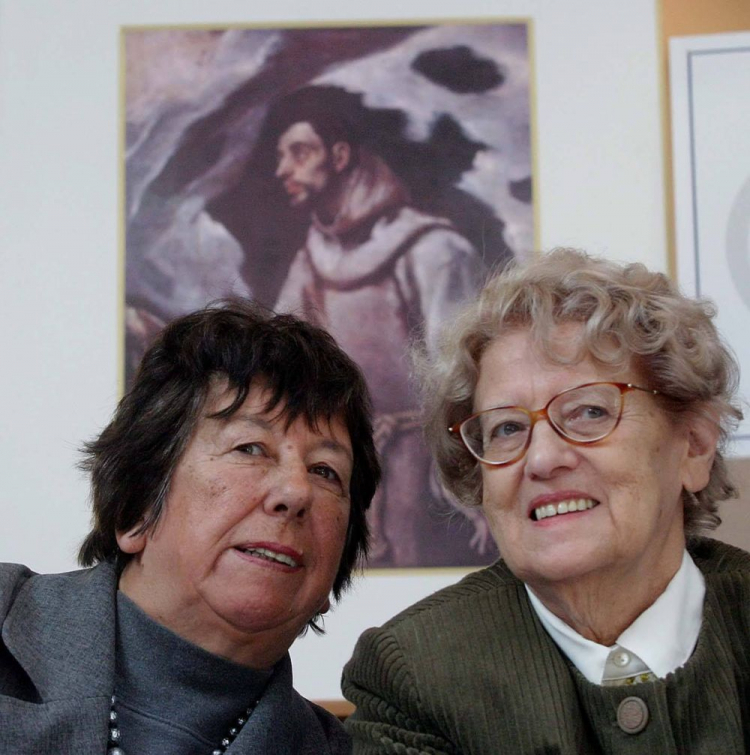 Izabella Galicka (L) i Hanna Sygietyńska (P) na tle obrazu „Ekstaza św. Franciszka” El Greca. 