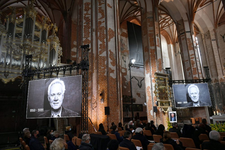 Pożegnalna msza święta w intencji zmarłego prof. Jerzego Limona w kościele św. Jana w Gdańsku. Fot. PAP/A. Warżawa