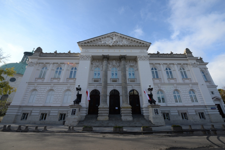 Warszawa. Gmach galerii Zachęta. Fot. PAP/J. Turczyk