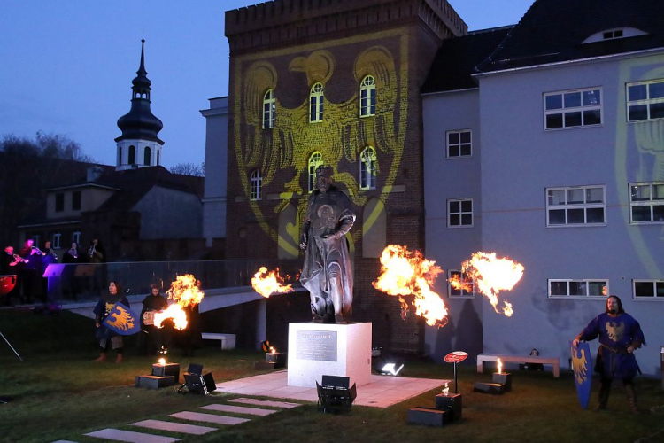 Uroczyste odsłonięcie pomnika Władysława II w Opolu. Fot. PAP/K. Świderski