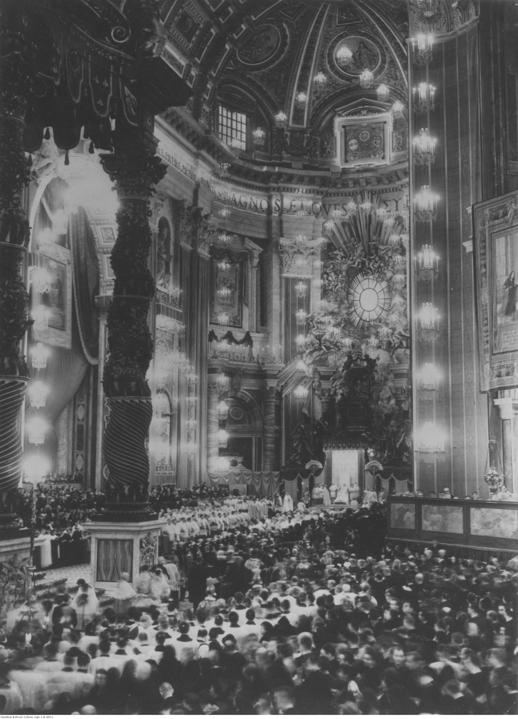 Watykan, 17 kwietnia 1938. Kanonizacja bł. Andrzeja Boboli, Bazylika św. Piotra. Źródło: Wikipedia Commons