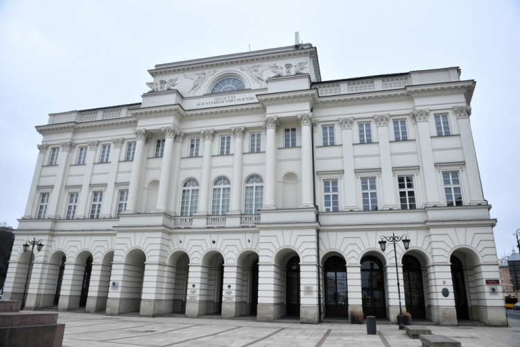 Pałac Staszica w Warszawie, siedziba Polskiej Akademii Nauk. Fot. PAP/R. Pietruszka