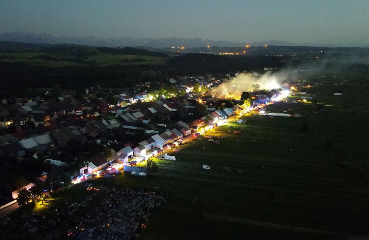 Pożar we wsi Nowa Biała. Fot. PAP/G. Momot