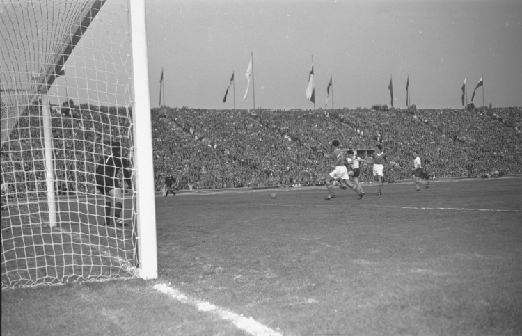 Otwarcie Stadionu Śląskiego i mecz otwarcia Polska – NRD. Chorzów, 22.07.1956. Fot. PAP/CAF/M. Szyperko