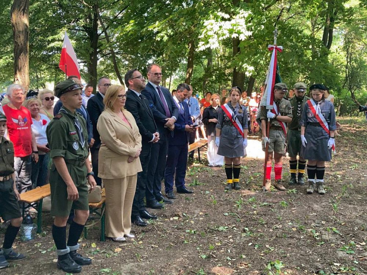 Msza w intencji ofiar zbrodni wołyńskiej w Hucie Stepańskiej. Źródło: Ambasada RP w Kijowie