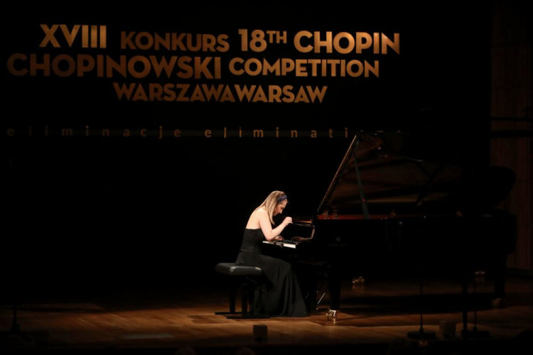 Polska pianistka Aleksandra Świgut podczas eliminacji do XVIII Konkursu Chopinowskiego. Fot. PAP/W. Olkuśnik