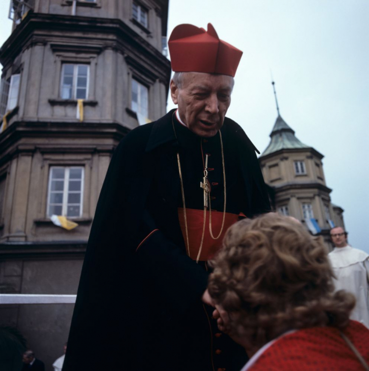 Prymas Polski kard. Stefan Wyszyński podczas I pielgrzymki papieża Jana Pawła II do Polski, Częstochowa, 06.06.1979. Fot. PAP/B. Różyc