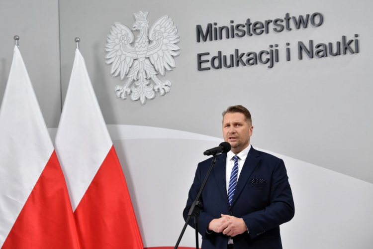 Minister edukacji i nauki Przemysław Czarnek podczas konferencji prasowej w siedzibie resortu. Warszawa, 27.08.2021. Fot. PAP/R. Pietruszka