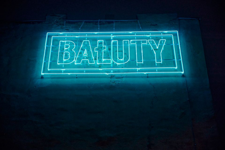 Neon artystyczny „Beauty Bałuty”. Źródło: UM Łodzi
