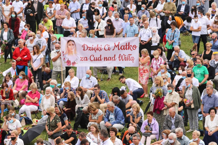 Pielgrzymi podczas uroczystości Wniebowzięcia Najświętszej Marii Panny na Jasnej Górze. 15.08.2020. Fot. PAP/W. Deska