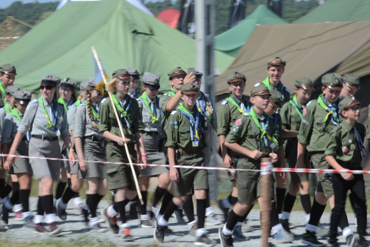 Uczestnicy Zlotu Związku Harcerstwa Polskiego na Wyspie Sobieszewskiej w Gdańsku. 2018 r. Fot. PAP/R. Jocher