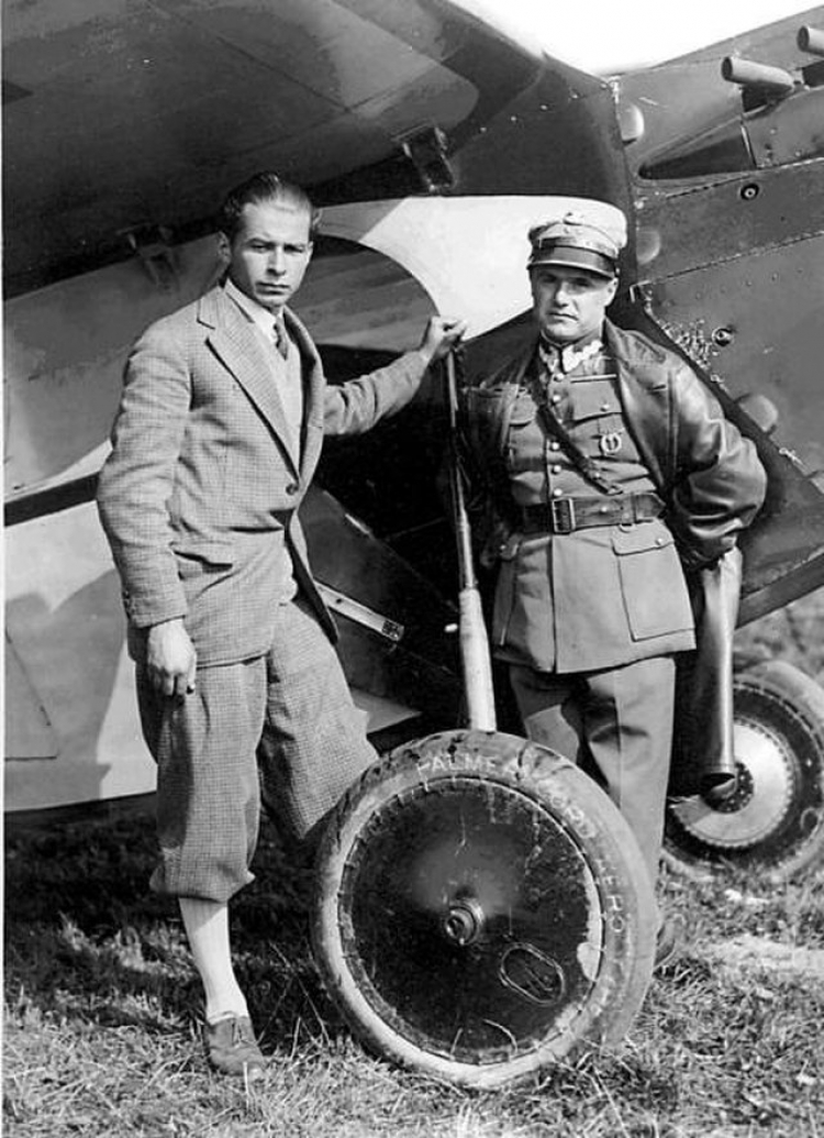 Pilot Franciszek Żwirko (z prawej) i konstruktor lotniczy Stanisław Wigura (z lewej). Źródło: www.commons.wikimedia.org
