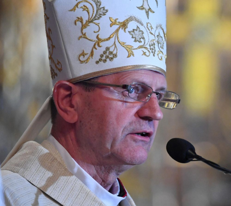 Metropolita gdański abp Tadeusz Wojda podczas uroczystej mszy świętej w Bazylice św. Brygidy w Gdańsku. Fot. PAP/A. Warżawa