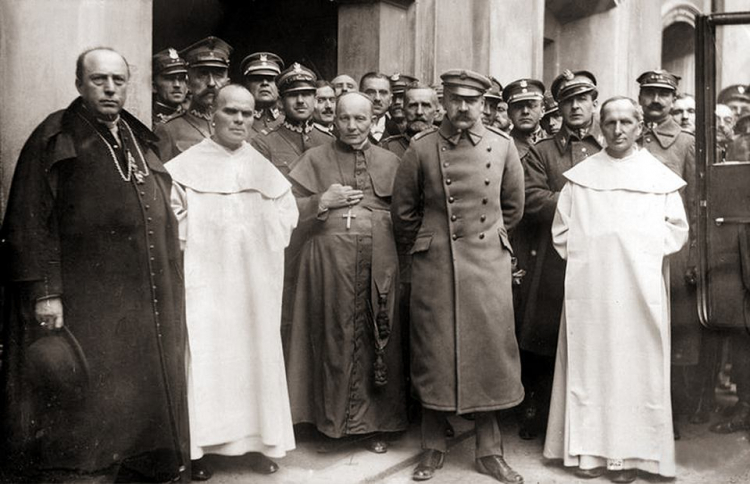 20.10.1921 r. Wizyta Józefa Piłsudskiego na Jasnej Górze. Źródło: Muzeum Wojska Polskiego