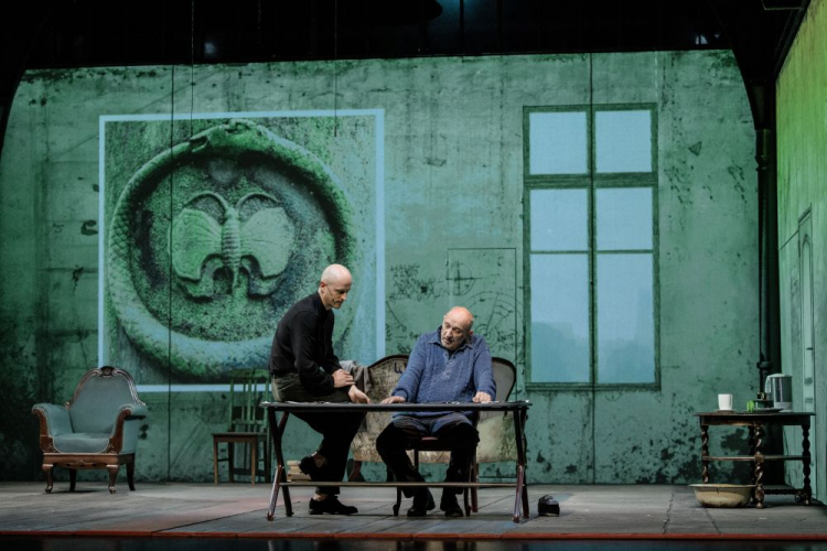 „Austerlitz” Krystiana Lupy. Źródło: materiały prasowe 10. Międzynarodowego Festiwalu Teatralnego DIALOG — WROCŁAW 2021