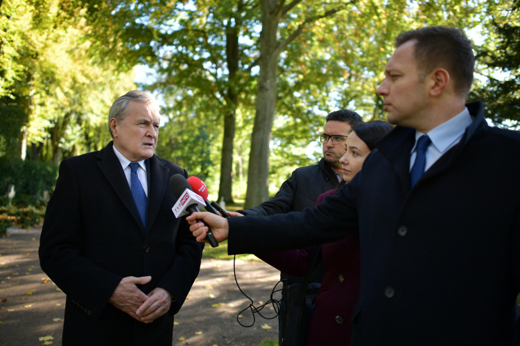 Szef MKDNiS Piotr Gliński. Fot. PAP/M. Obara