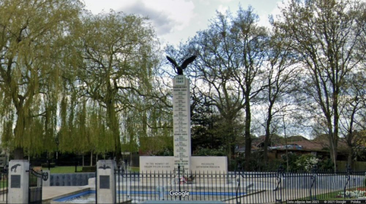 Pomnik Lotników Polskich w Londynie. Źródło: Google Maps – Street View