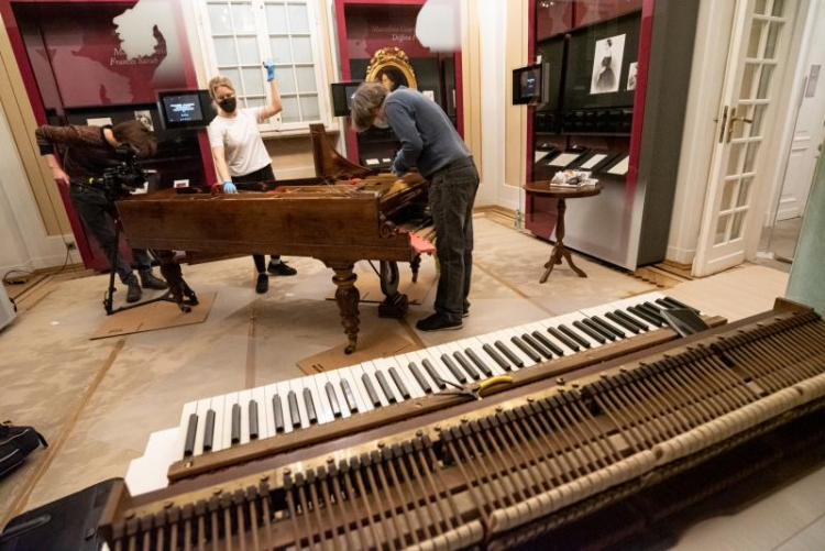 Renowacja ostatniego fortepianu Fryderyka Chopina. Źródło: Narodowy Instytut Fryderyka Chopina
