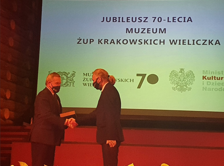 Złoty Medal „Zasłużony Kulturze Gloria Artis” dla Muzeum Żup Krakowskich. Źródło: Twitter/MKiDN