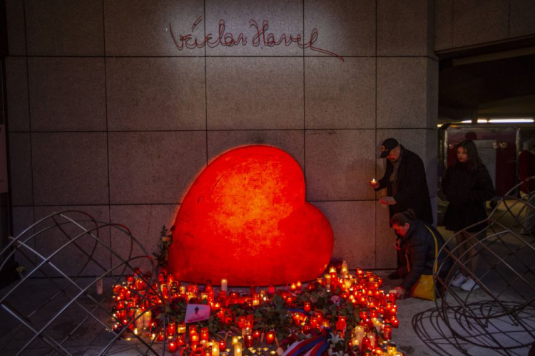 Upamiętnienie 10. rocznicy śmierci Václava Havla. Praga, 18.12.2021. Fot. PAP/EPA