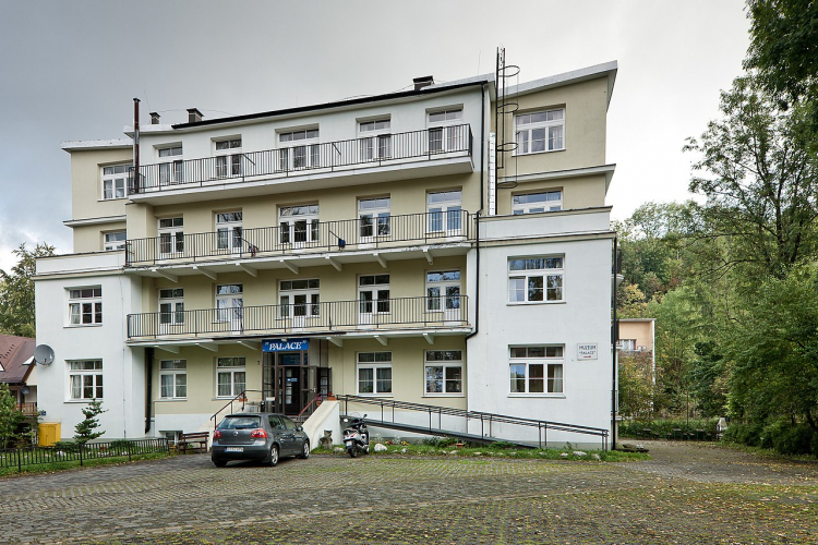 kopiańska willa „Palace”. Źródło: Wikimedia Commons