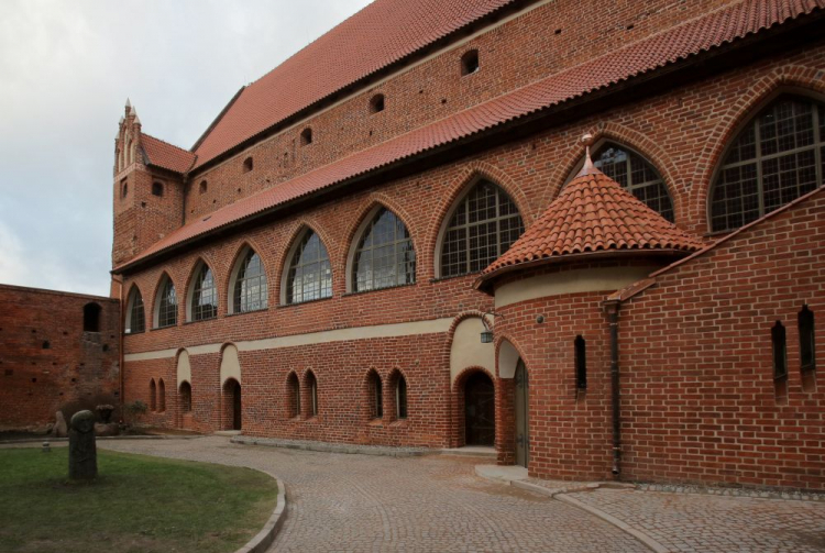 Krużganek Zamku Kapituły Warmińskiej w Olsztynie po remoncie. 17.12.2021. Fot. Fot. PAP/T. Waszczuk