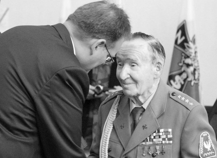 Konstanty Kopf, ps. Pewny (P), Jan Józef Kasprzyk (L). Źródło: www.twitter.com/nsz_1942