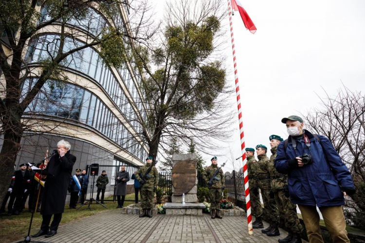 Uroczyste obchody 80. rocznicy akcji Bollwerk przy pomniku pomniku upamiętniającym wydarzenie w Poznaniu. Fot. PAP/M. Zakrzewski