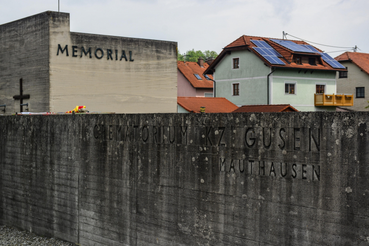 Pozostałości nazistowskiego obozu koncentracyjnego KZ-Mauthausen-Gusen na terenie Gusen. Fot. PAP/J. Kamiński